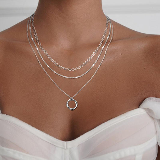 Three Layer Layered Necklace for Women, Stackable Delicate Necklace for Women Stylish Layered Circle Bar Pendant Chain Necklace Fashion Set Gift for Women Teenage Girls